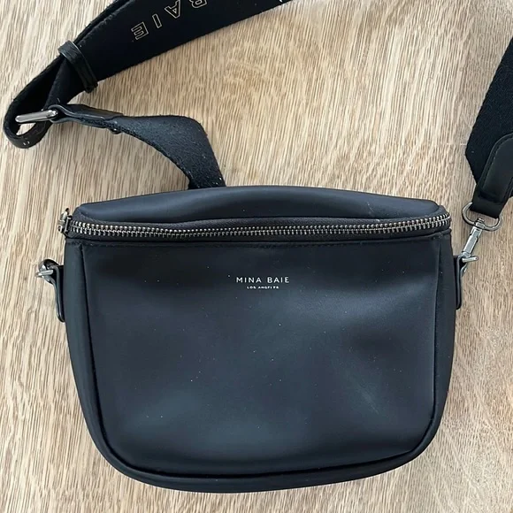 Mina baie fanny pack best sale
